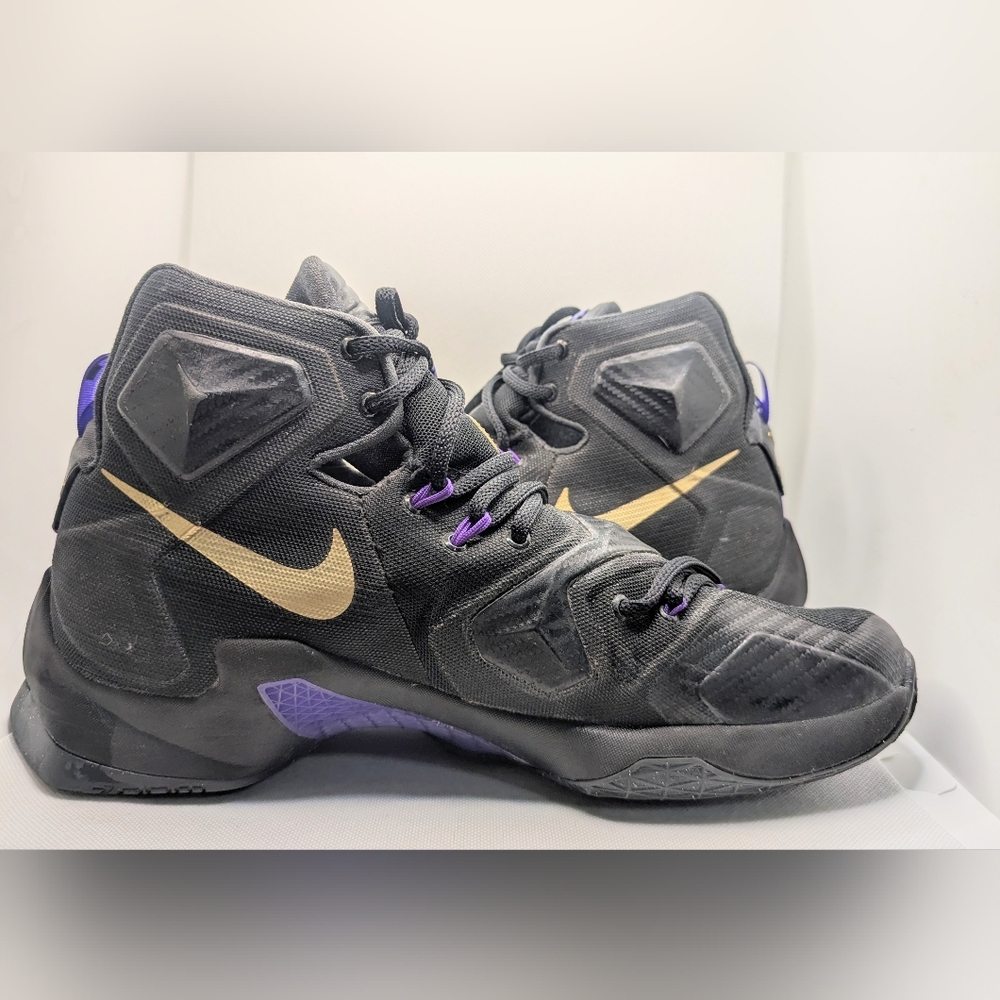 Nike LeBron Pot Of Gold Men's Sneakers Size 10